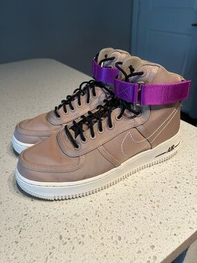 Nike Air Force One Moving Co. Men’s 7.5 With Box Used